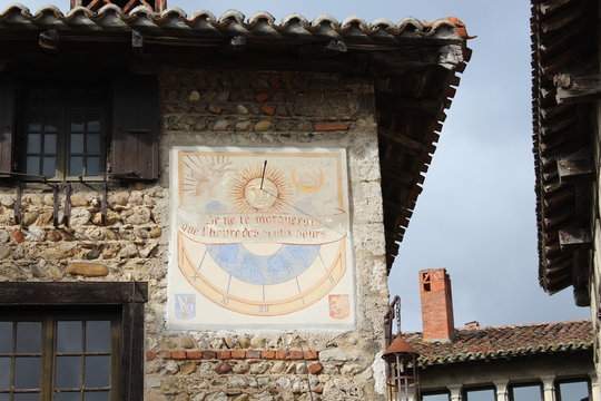 VILLAGE MEDIEVAL DE PEROUGES - AIN