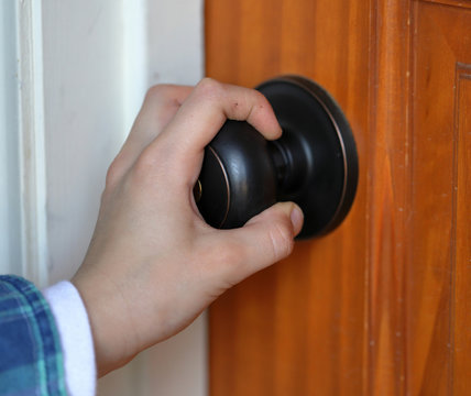 Child's Hand Turning Door Knob Handle For Wooden Door