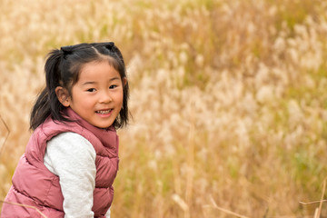 Fototapeta premium ススキと子ども