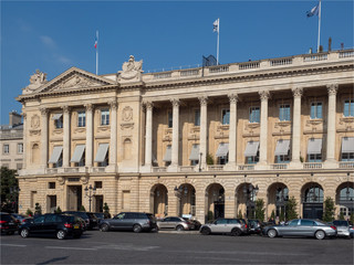 Fototapeta na wymiar Hôtel Crillon place de la Concorde à paris