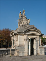 Fototapeta na wymiar Statue Brest sur la palce de la Concorde à Paris