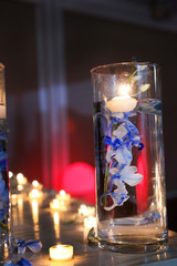 candele in elegantissimo allestimento notturno in un locale