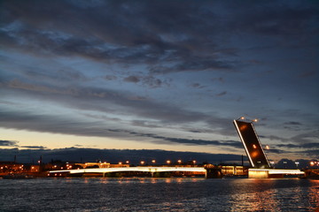 Fototapeta na wymiar White nights. Saint Petersburg. Литейный мост.