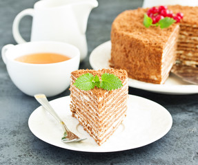 A classic honey cake cake.