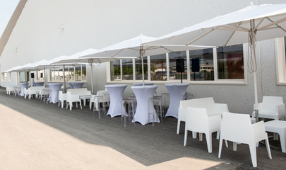 Arredo x ristorante all'aperto