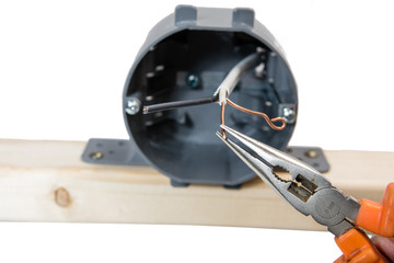 Preparation of wires for attachment to the lamp holder