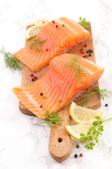 salmon with lemon and dill