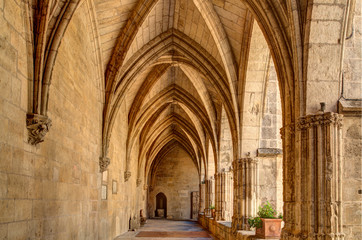 Kreuzgang an der Kathedrale von Beziers