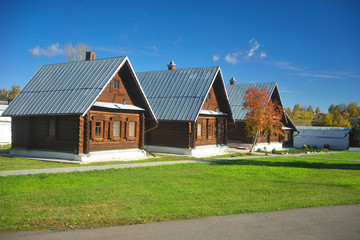 Fototapeta na wymiar Autumn landscape in Suzdal.