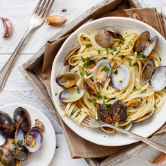 Linguini with clams