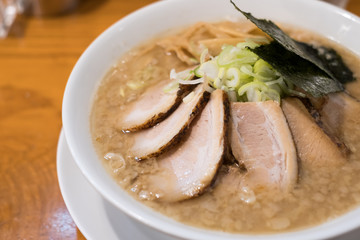 豚骨ラーメン