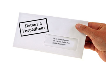 Lettre retournée à l'expéditeur 