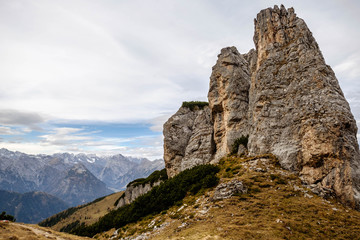 Fototapeta na wymiar Imposanter Felsturm im Hochgebirge