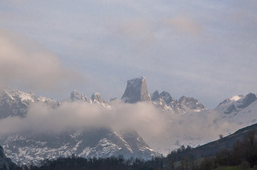 picos de Europa, Naranjo de Bulnes