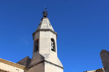 VILLAGE TYPIQUE DE CRILLON LE BRAVE - VAUCLUSE - PROVENCE