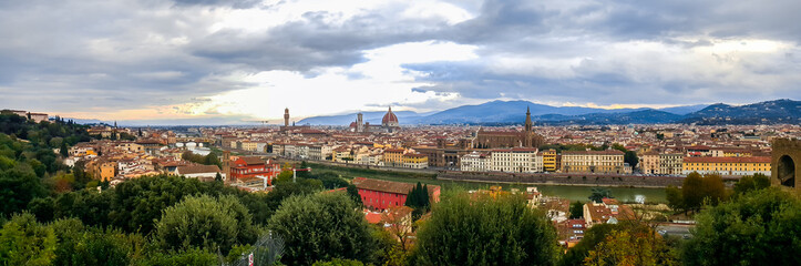 Fototapeta na wymiar Dawn over Florence. View from Michelangelo square. Italy.