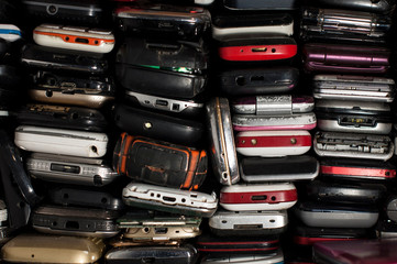 Many old mobile phones are technologically outdated, and some spare parts