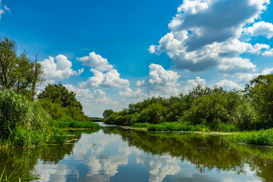 Flusslandschaft in Mecklenburg-Vorpommern Malchin Peenekanal Westpeene