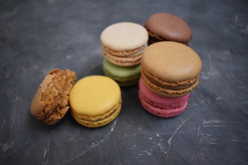 Macarons de varios colores y sabores