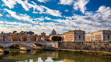 Obraz premium view of the Vittorio Emanuele II Bridge at sunset, with the Tiber, in Rome, Italy