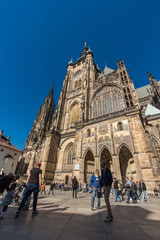 Naklejka na ściany i meble Catedral na cidade de Praga na República Tcheca