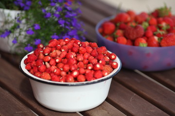 strawberries in a bowl