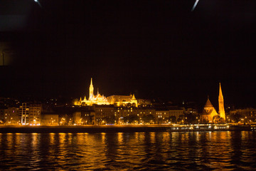 Fototapeta na wymiar Vista noturna da cidade de Budapeste na Hungria