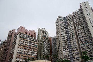 Obraz premium 香港の古いビル群