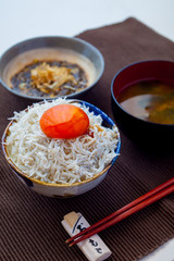 しらすたまごごはん