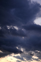 Obraz premium 秋の夕暮れの雲