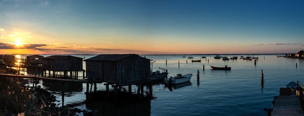Sonnenuntergang in der Lagune am Nationalpark des PO-Deltaflusses - Sacca degli Scardovari 