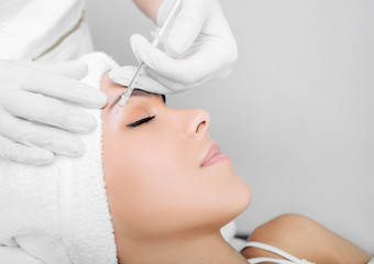 botulinum toxin injection on eye area, for lifting skin around eyes, mesotherapy