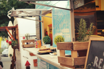 FOOD TRUCK