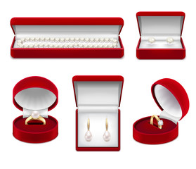 Jewelry In Boxes Realistic Set