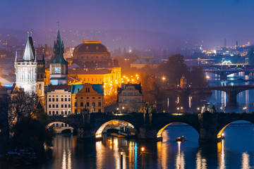 Obraz premium panoramic view of prague old town by night, czech republic