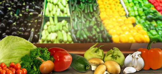 frisches gemüse am Gemüsestand