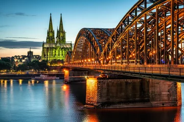 Kölner Dom und Hohenzollernbrücke, Köln, Nordrhein-Westfalen, Deutschland © eyetronic