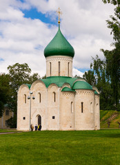 Fototapeta na wymiar Spaso-Preobrazhensky cathedral in Pereslavl Zalessky, Russia