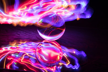 Kristallkugel mit Lichterspiel