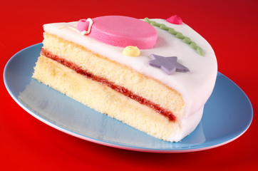 SLICE OF PARTY CAKE