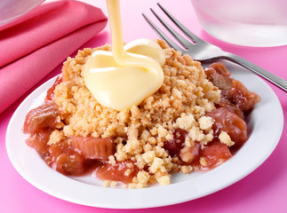 RHUBARB CRUMBLE