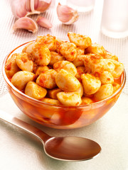MARINATED GARLIC CLOVES