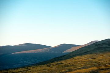 Obraz na płótnie Canvas Blick auf den Rondane Nationalpark am Abend