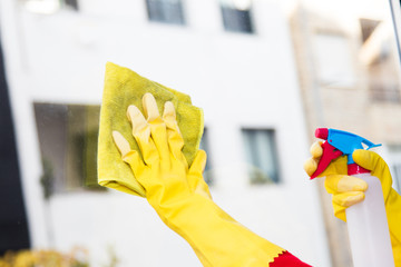 glass window cleaner, hand-cleaning products