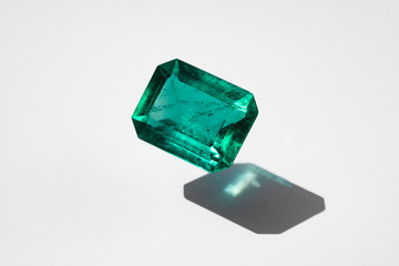esmeralda cuadrada esmeraldas gigantes cristales emerald gemstone gemas piedras preciosas diamantes...