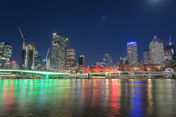 Fototapeta premium Brisbane skyline w nocy