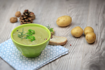 soupe de légumes vert