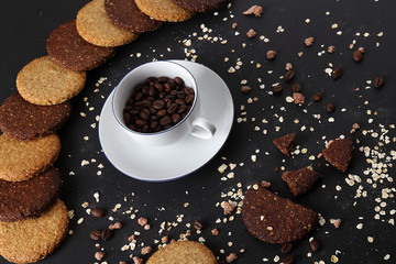 Tazza e chicchi di caffè