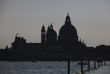 Fototapeta na wymiar Venice silhouette in evening sun 5166