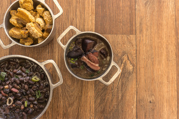 Dishes that are part of the traditional feijoada, typical Brazilian food